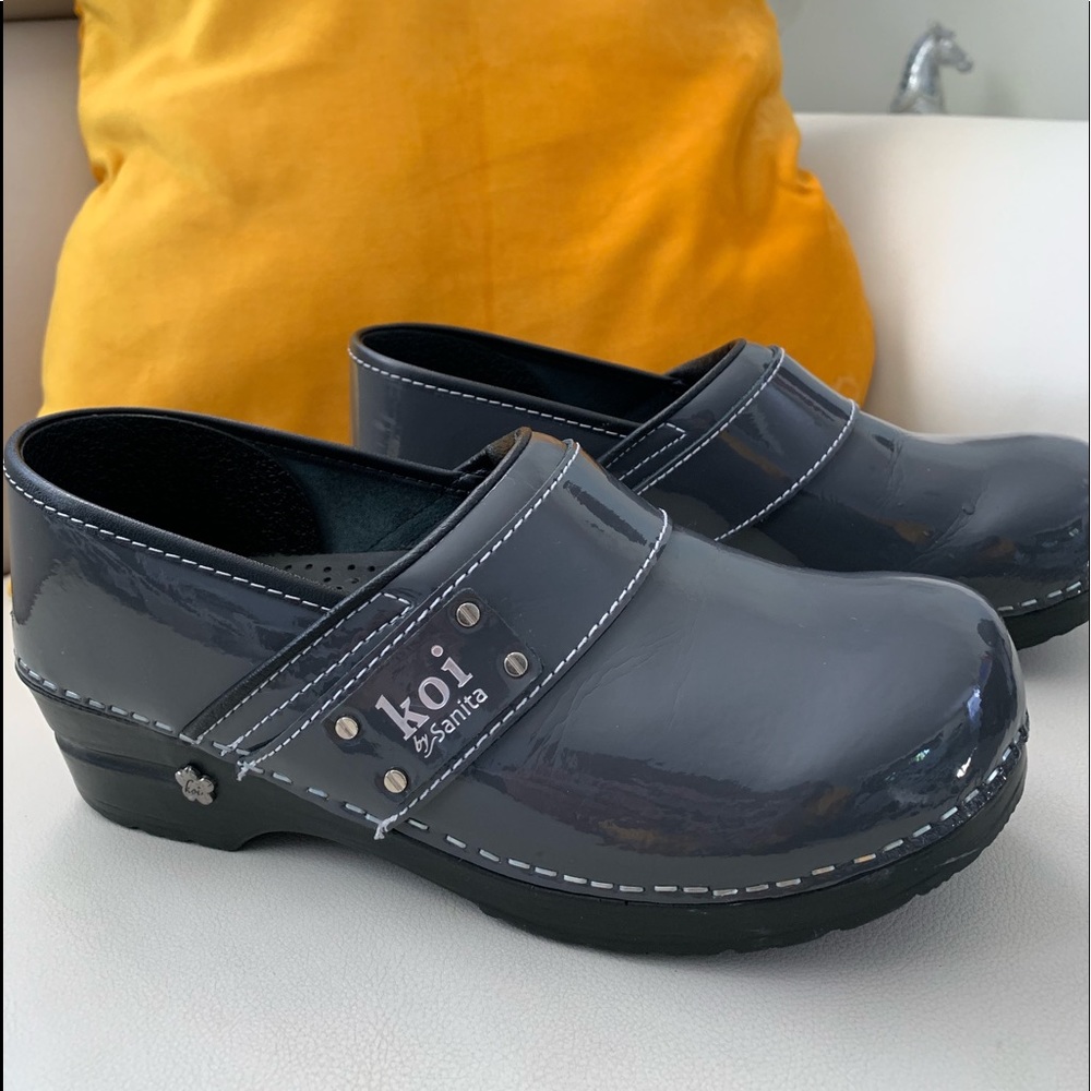 Koi clogs size 40 in excellent condition